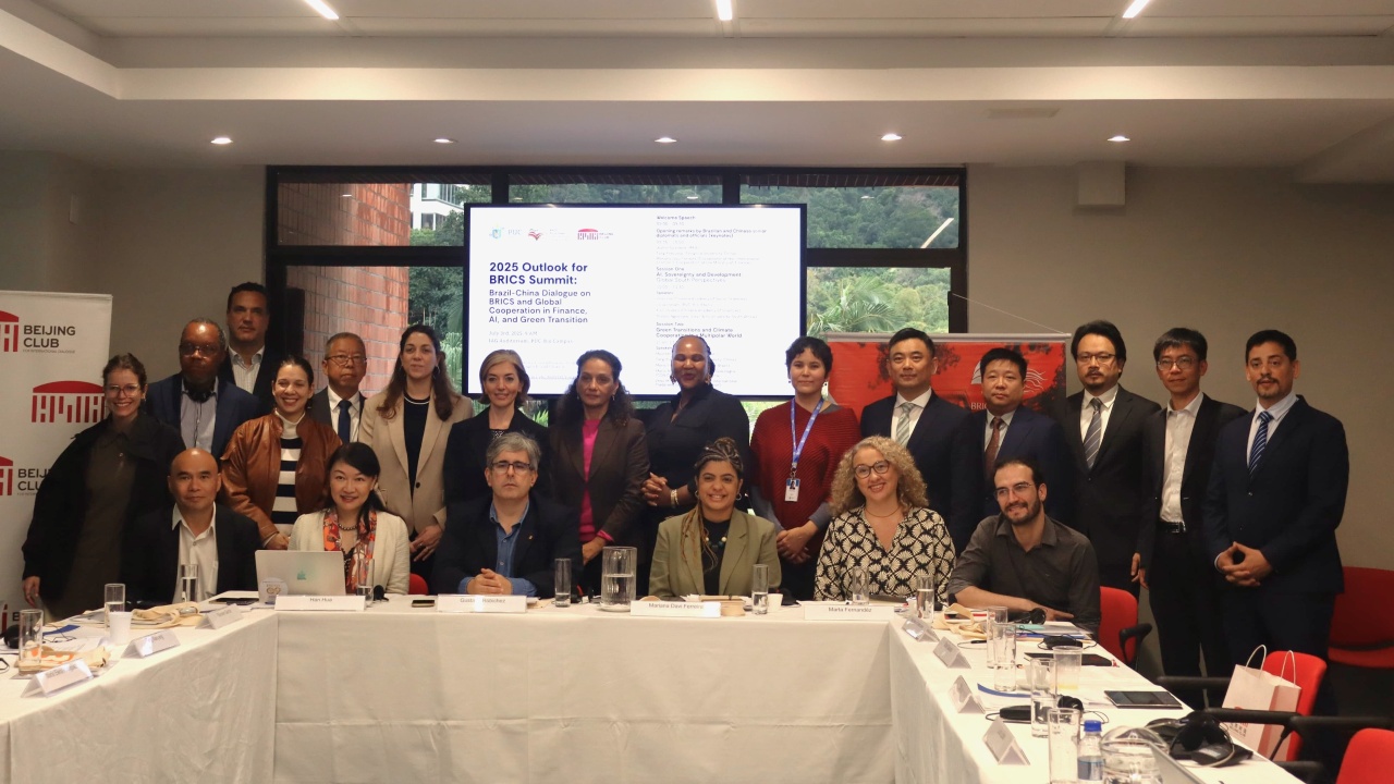 Brasil-China Researchers’ Meeting at the BRICS Policy Center — Photo: Eduarda Galdino