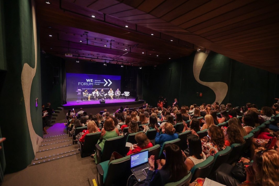 WEFORUM boosts women's economic growth worldwide Image: Disclosure/WEFORUM