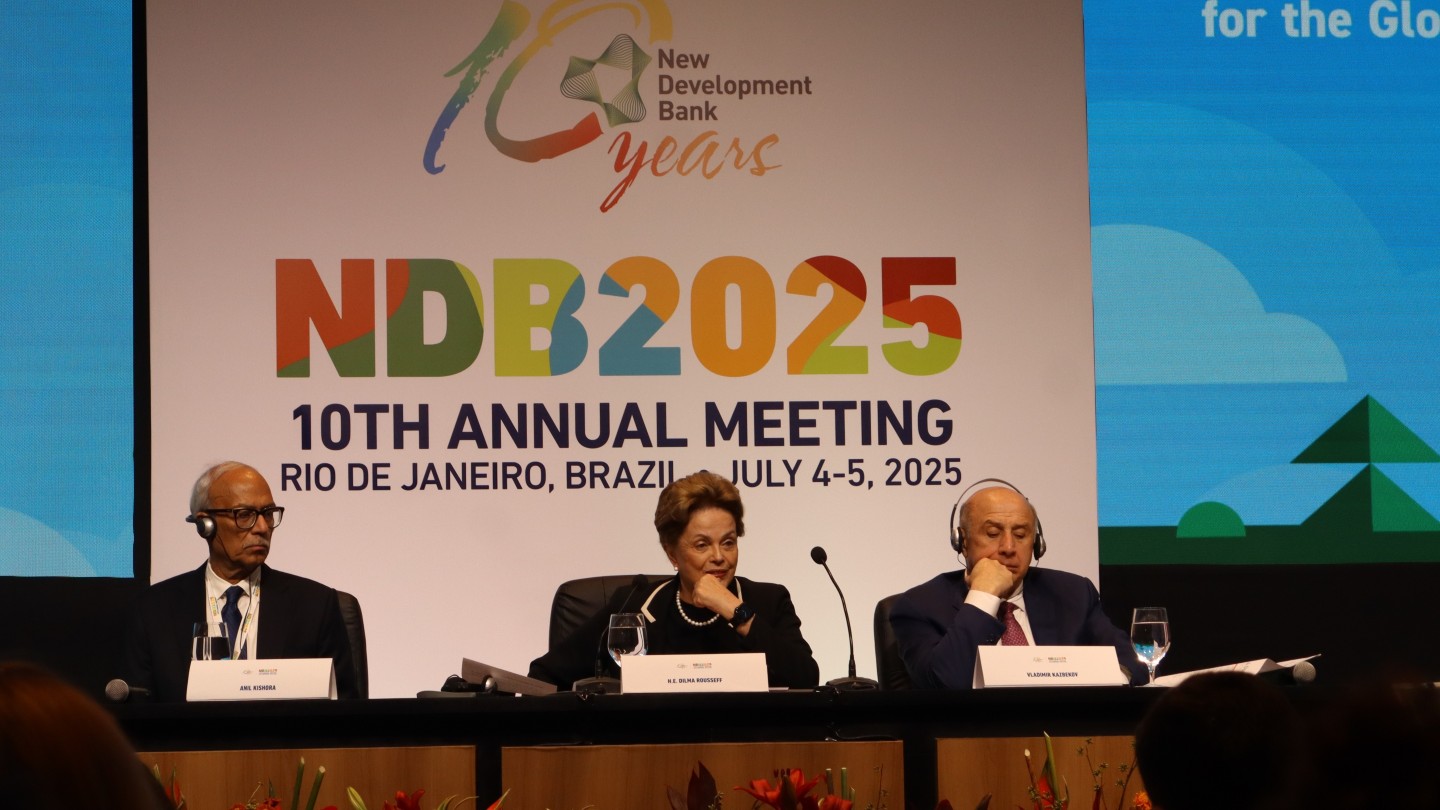 NDB President Dilma Rousseff discusses BRICS Bank priorities during a press conference – Photo: Julia Lima / Agenc UERJ