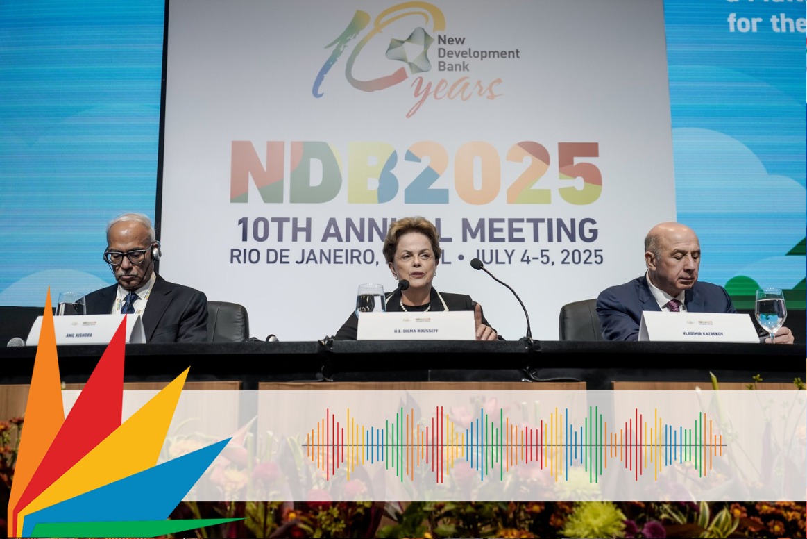 Presidenta Dilma em coletiva de imprensa no 10º Encontro Anual do NDB, que também marca o 10º aniversário do Banco — Foto: Rafa Neddermeyer/BRICS Brasil/PR