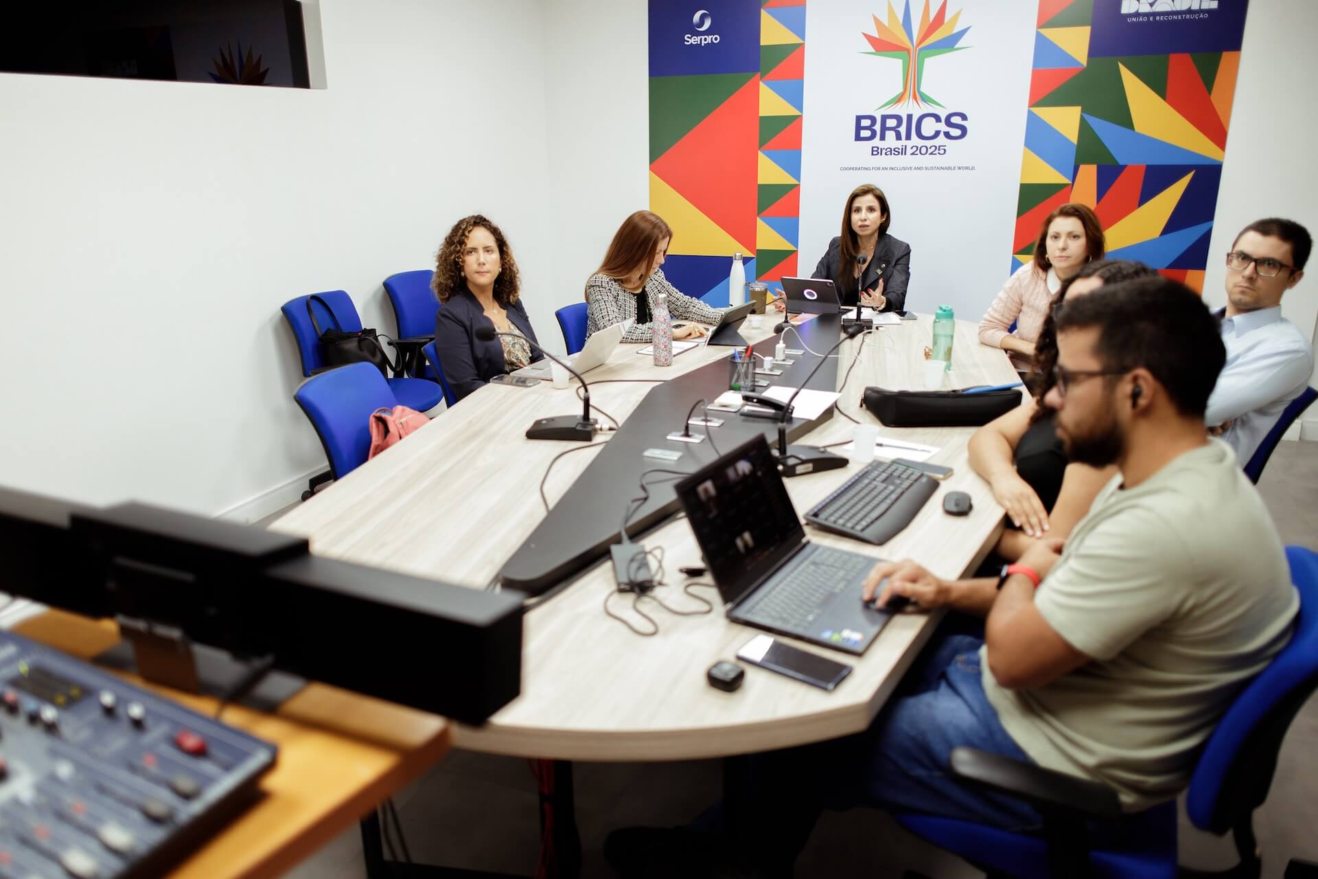 Durante a reunião, o Brasil apresentou Monitor IBUTG, app gratuito que alerta sobre calor e estresse térmico no trabalho em tempo real | Foto: Isabela Castilho/BRICS Brasil