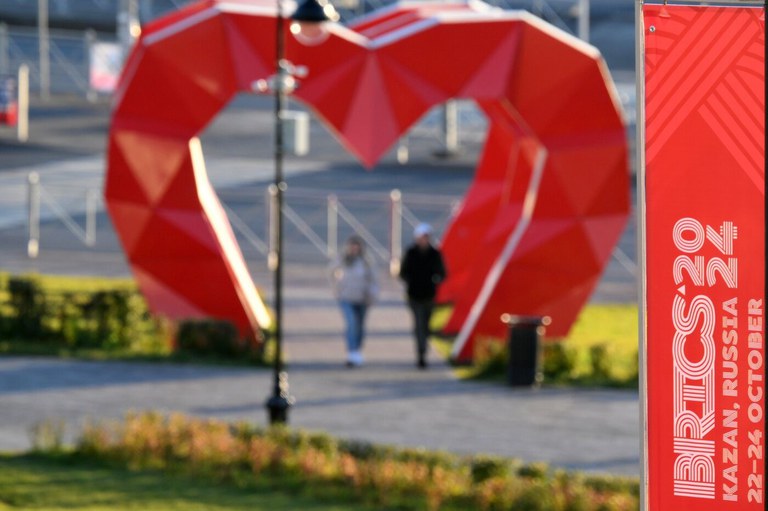 Primeiras nações a aderirem ao BRICS na modalidade de "país parceiro"’ inauguram modalidade criada na cúpula de Kazan, na Rússia, em 2024; entrada dos países fortalece debates do grupo. Foto: Maksim Bogodvid / BRICS Rússia